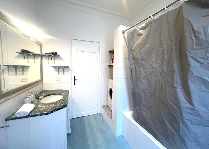 Apartmán Bilocale Zona Piramide